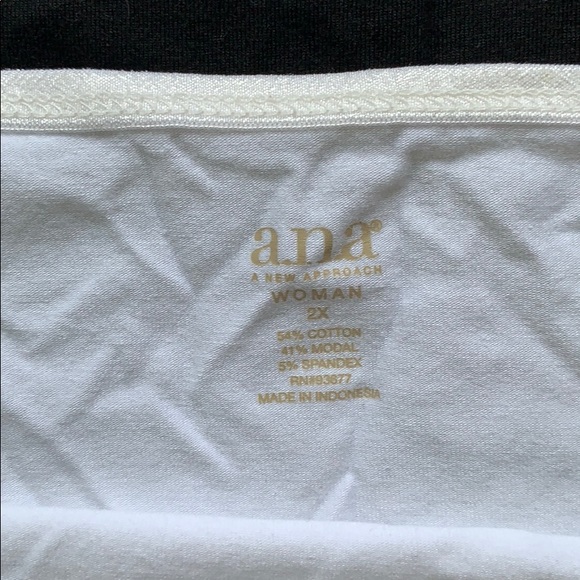 COPY - Black and white camisole - Picture 2 of 3